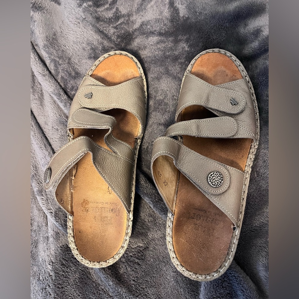 Finn Comfort Sandals